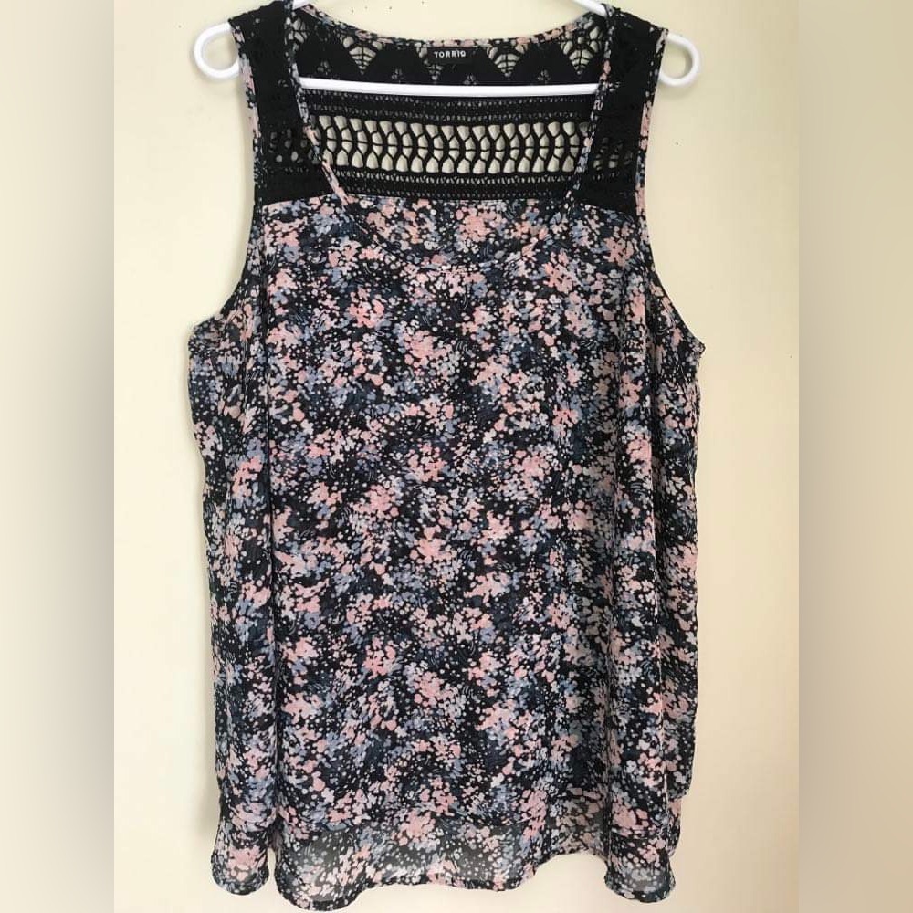 Torrid 0 Top